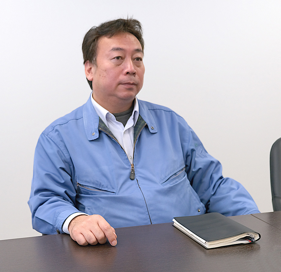 業務部長　倉持 航 様