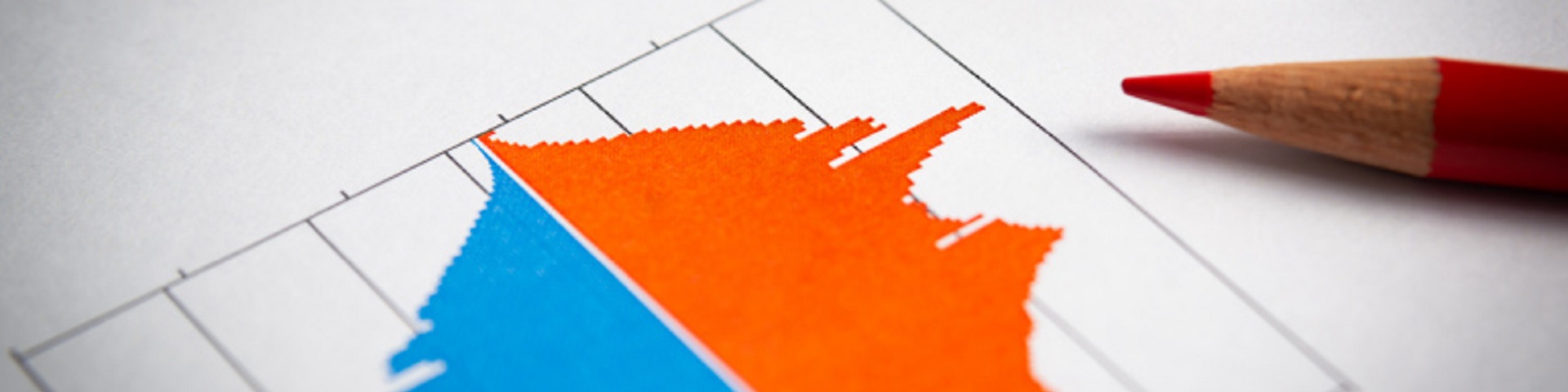 2025年問題の要因である人口構成のピラミッド図