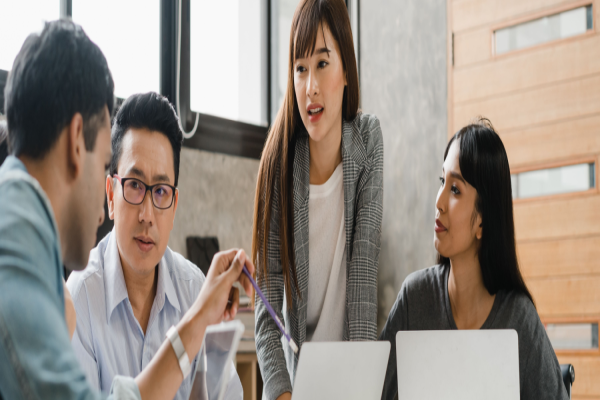 Colleagues planning together