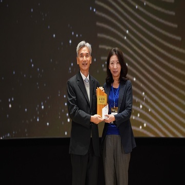 環境部資源循環金質獎頒獎照